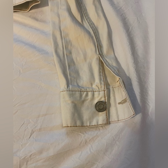 Bethany Mota ❤️ Cropped Faded Jean Jacket P/S with a FREE XS FAMILY TANK 👀 - Picture 8 of 14